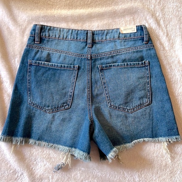 🔴 CLEARANCE🔖 NWT FRINGED RIPPED DESTROYED DISTRESSED CUT-OFF JEAN SHORTS Size 5 - Picture 2 of 9